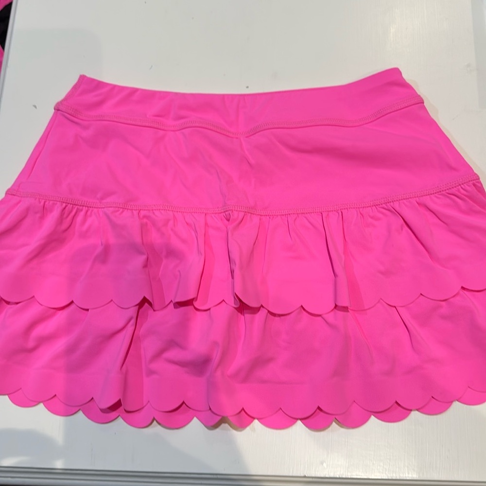 Lilly Pulitzer Small athletic skirt ￼Luxletic